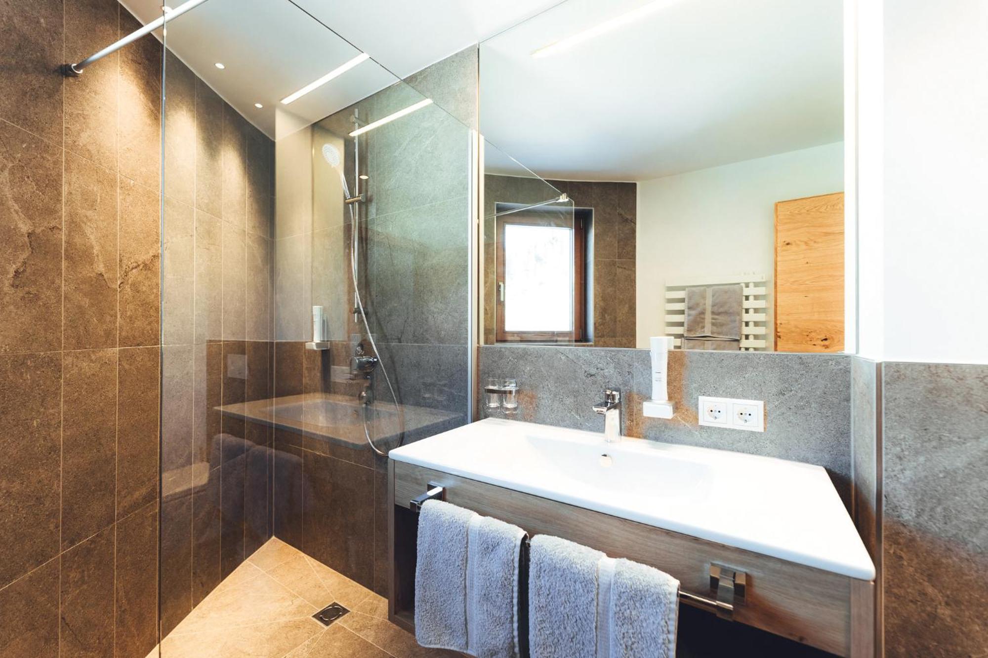 Burgstadl Aparthotel & Restaurant Ladis Zewnętrze zdjęcie