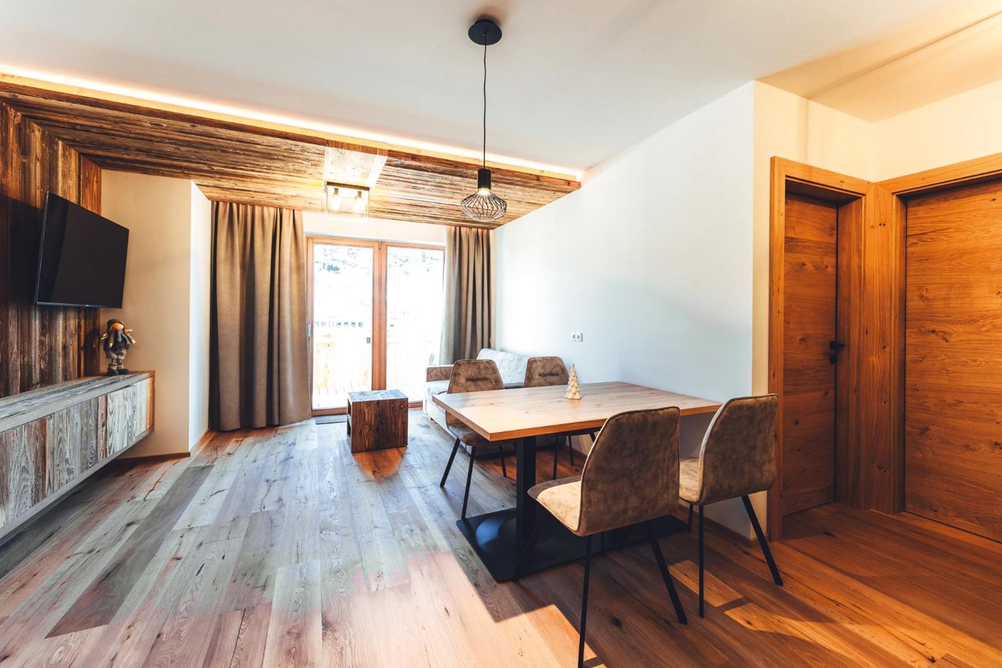 Burgstadl Aparthotel & Restaurant Ladis Zewnętrze zdjęcie